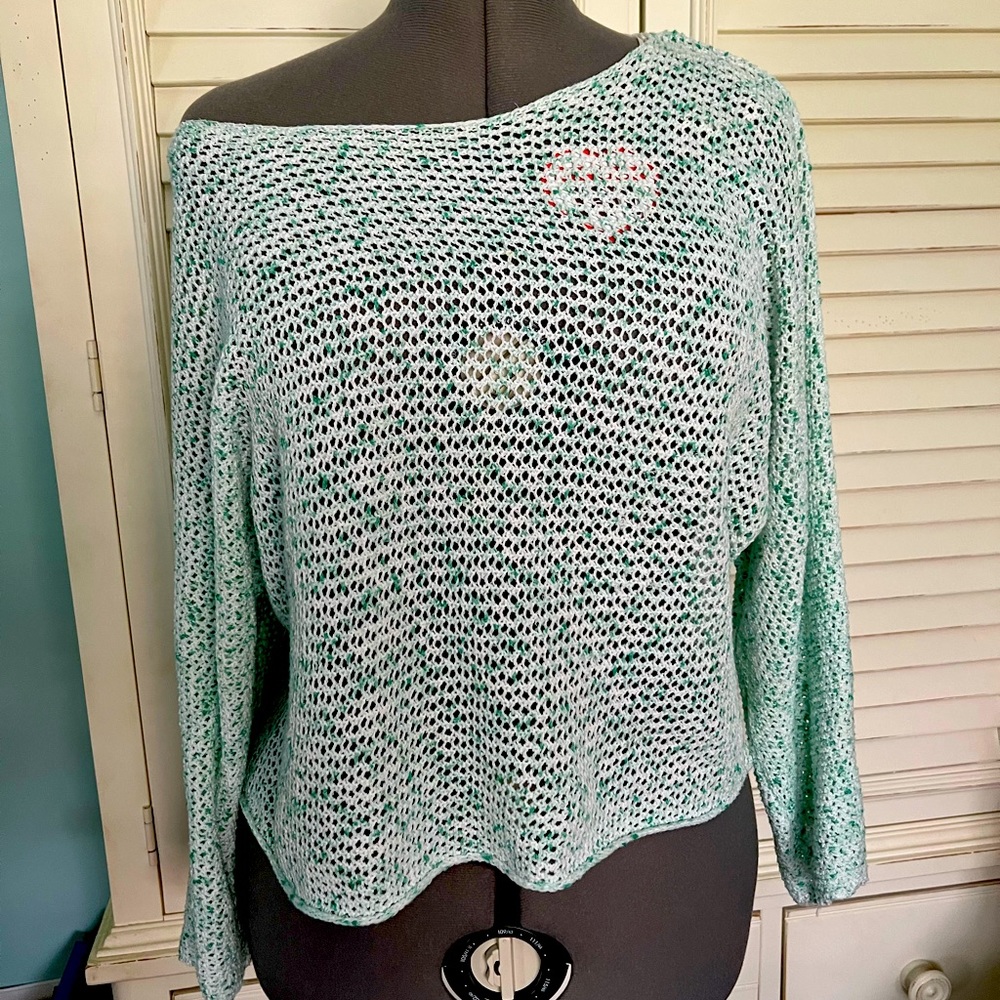 Loveriche crochet sweater
